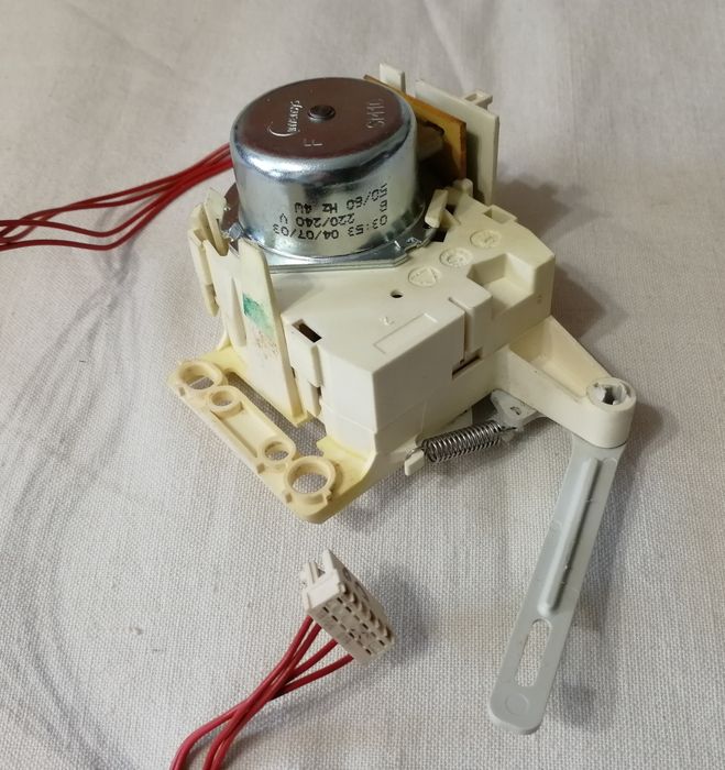 Датчик уровня/прессостат и другое на стиральную машину Whirlpool.