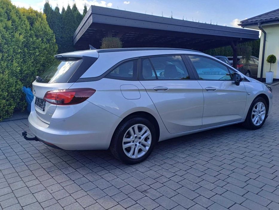 Opel Astra 1.6 diesel 110KM, rok produkcji 2016