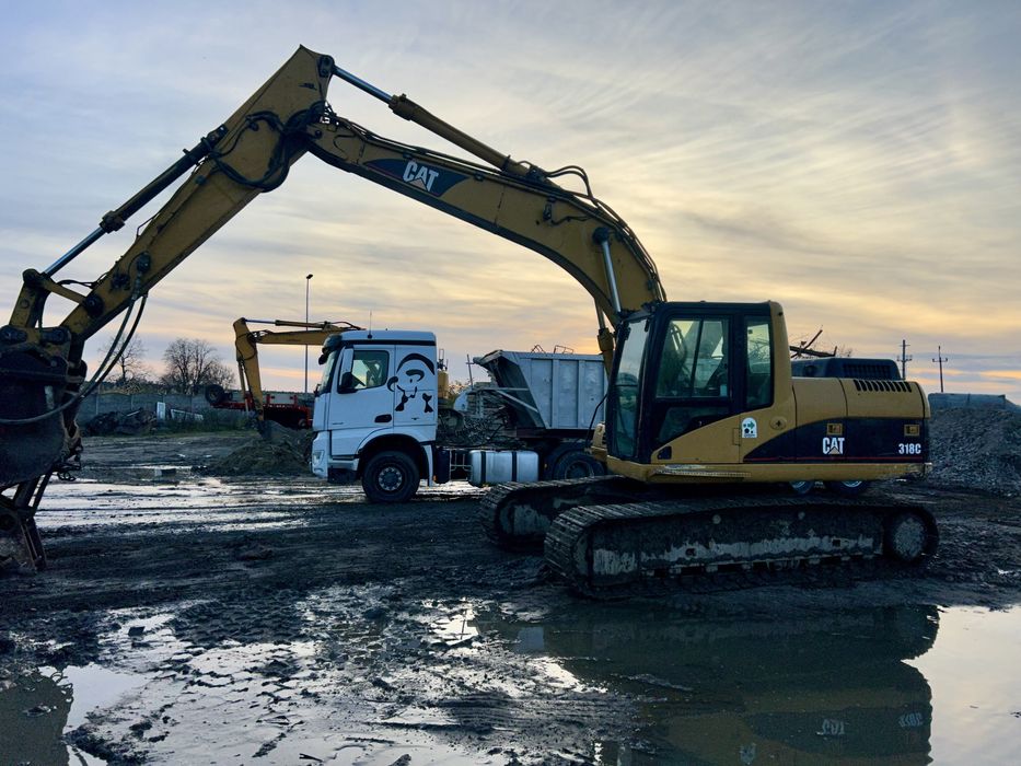 Koparka gasienicowa Cat 318CL 12300 mth