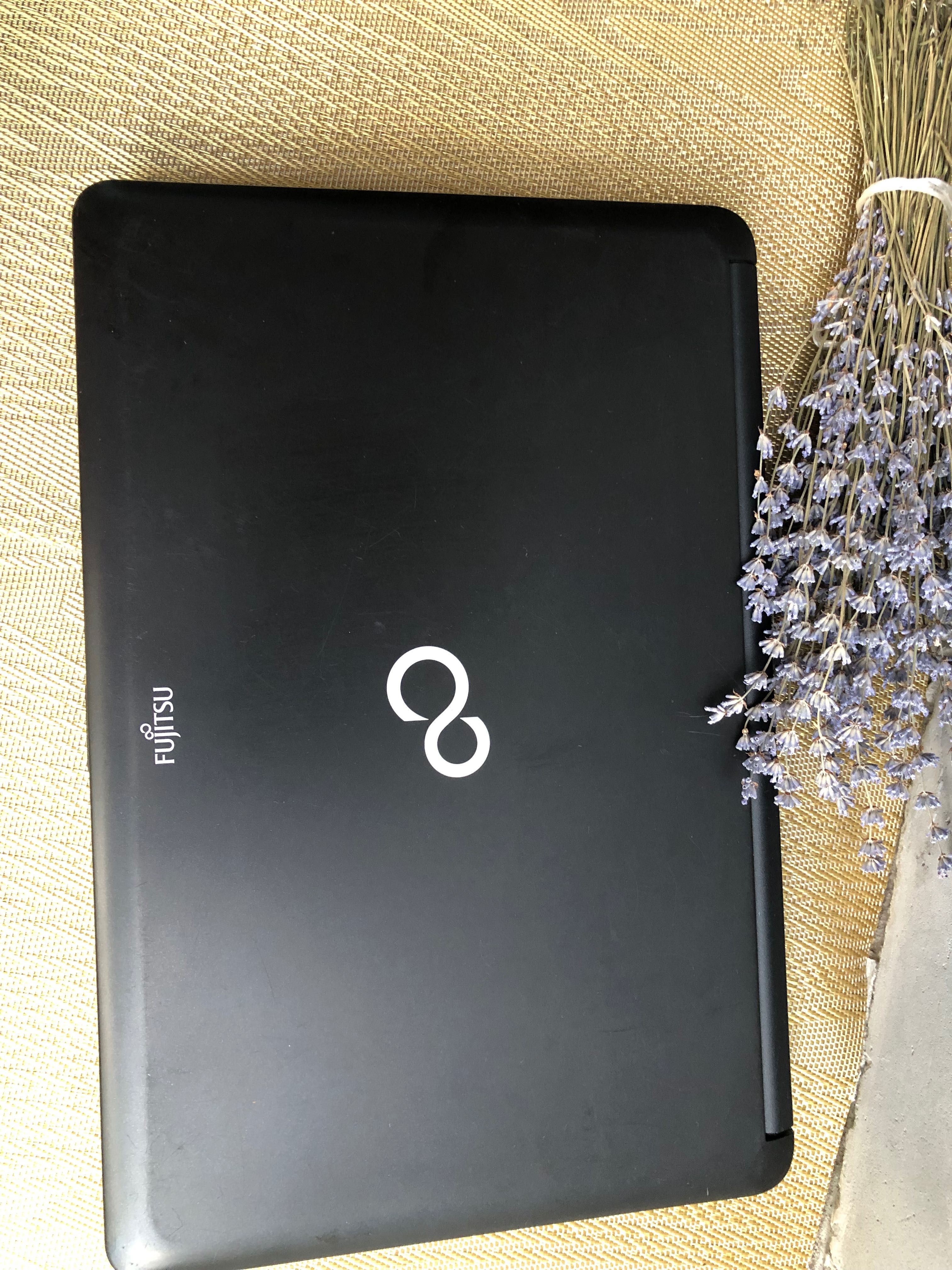 Продам Ноутбук Fujitsu