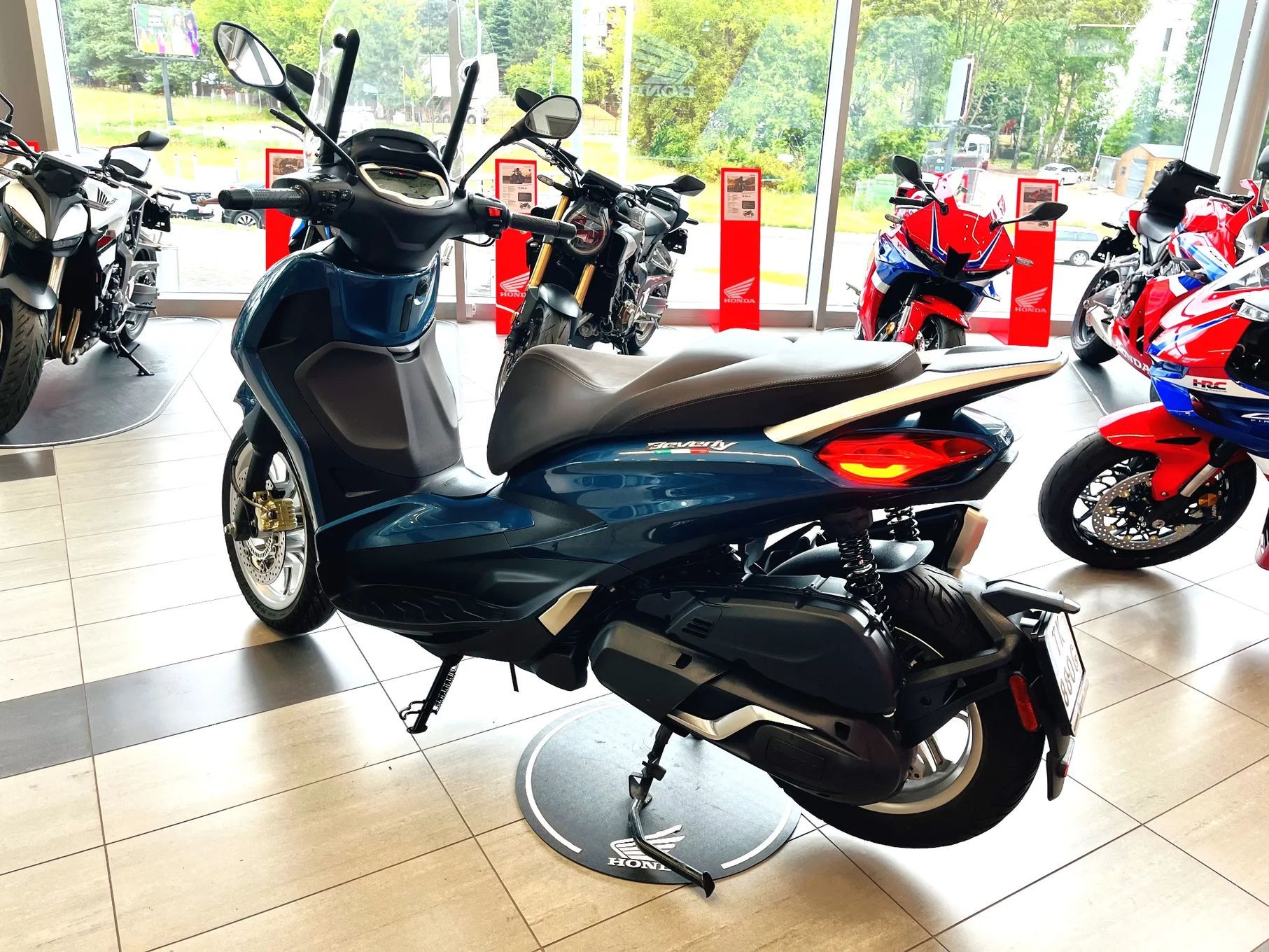 Piaggio Beverly 400HPe  !!! Pierwszy właściciel, salon Polska !!!