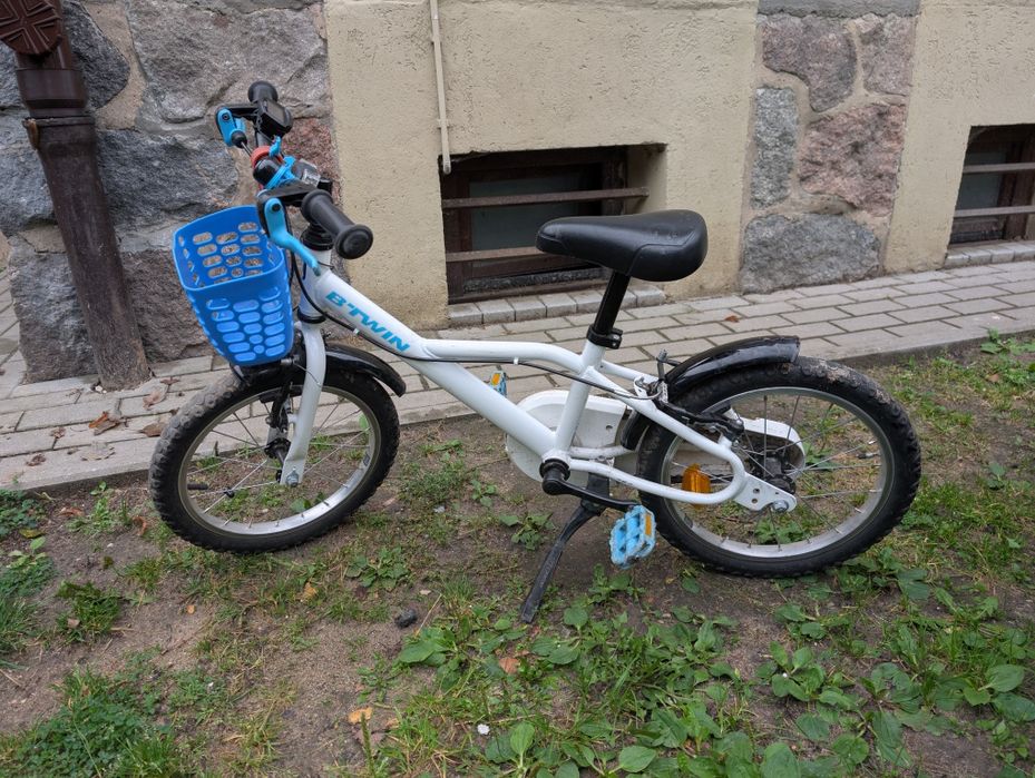 Rower, koła 16, biały, koszyk, licznik