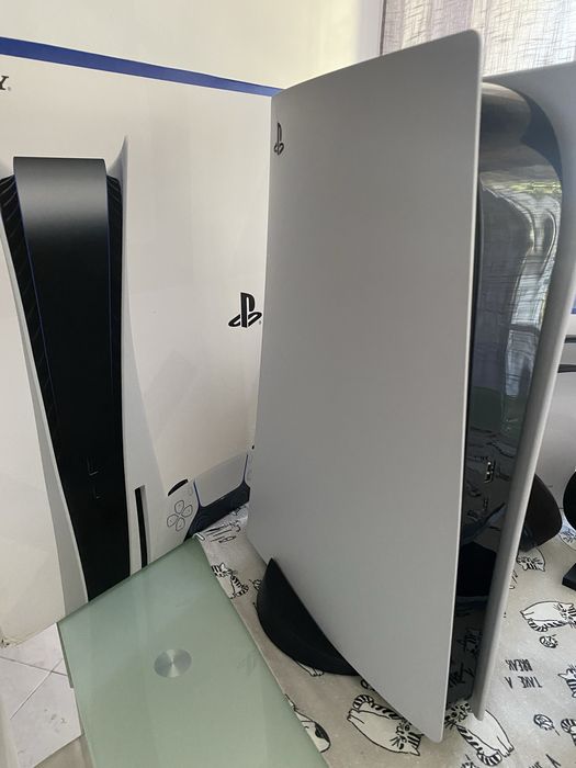 Playstation 5, edicao padrao de 825gb cor branco