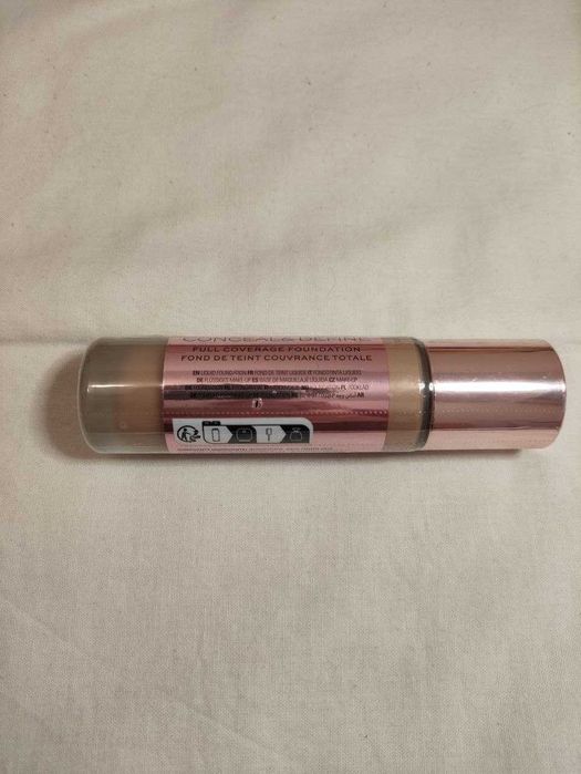 CONCEAL & DEFINE pełne krycie maskuje i konturuje od REVOLUTION