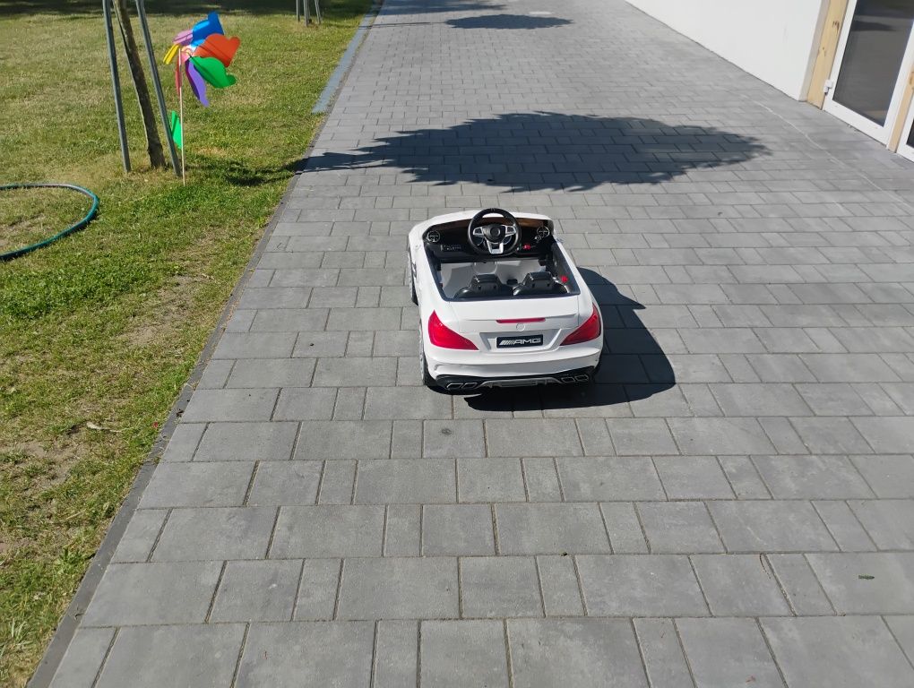 Sprzedam auto elektryczne dla dziecka