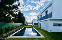Moradia T4  com Jardim e Piscina | Lourel, Sintra