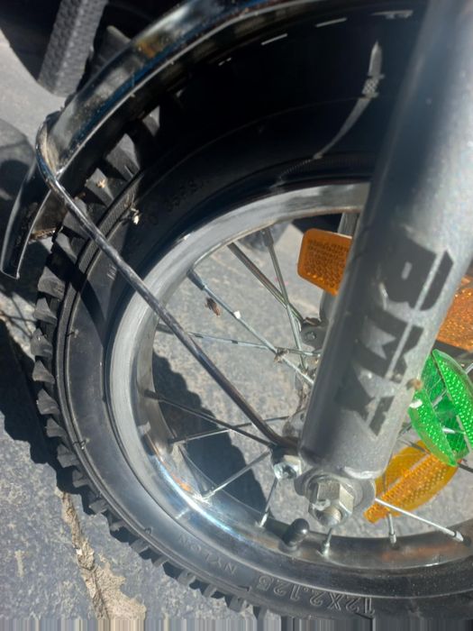 Rower BMX dziecięcy +boczne kółka koszyk bagażnik pchacz i lusterko