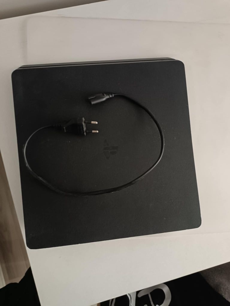 PlayStation 4slim 500gb