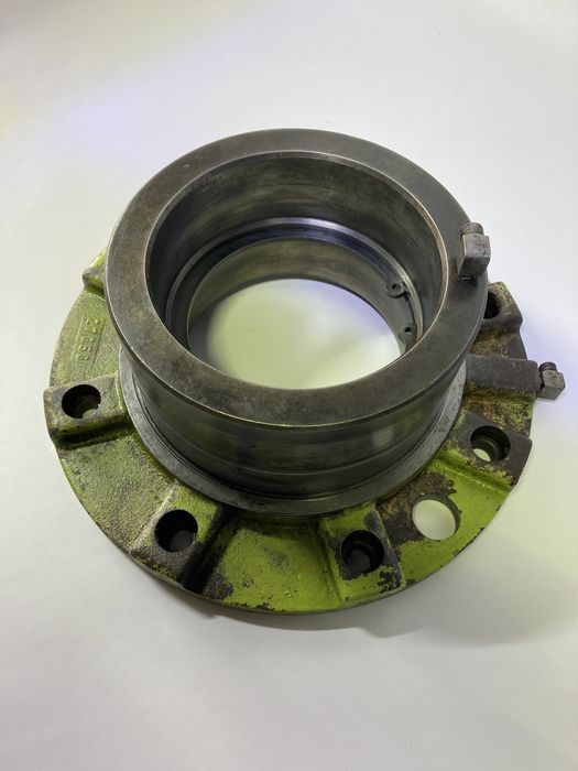Piasta obudowa łożyska bębna rotor nożowy CLAAS JAGUAR