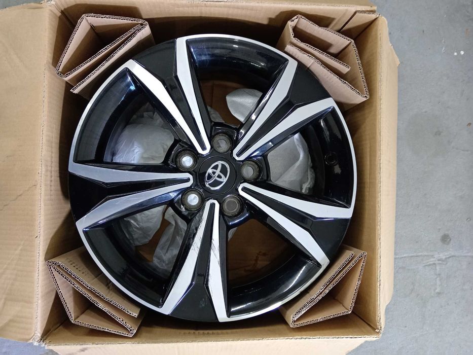 Диск колісний литий Toyota CHR від2016 2019рр R17 42611YYA40