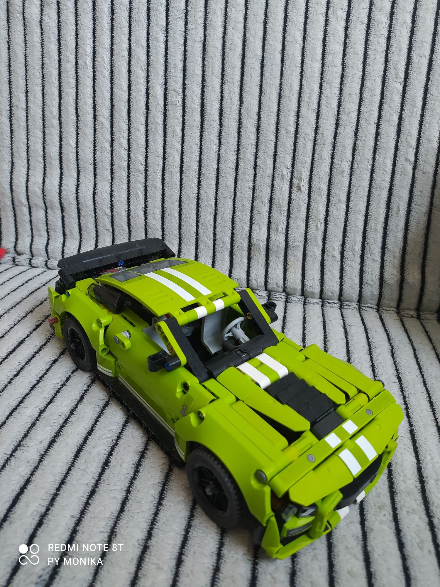 Sprzedam auto LEGO Shelby pull back Polecam!