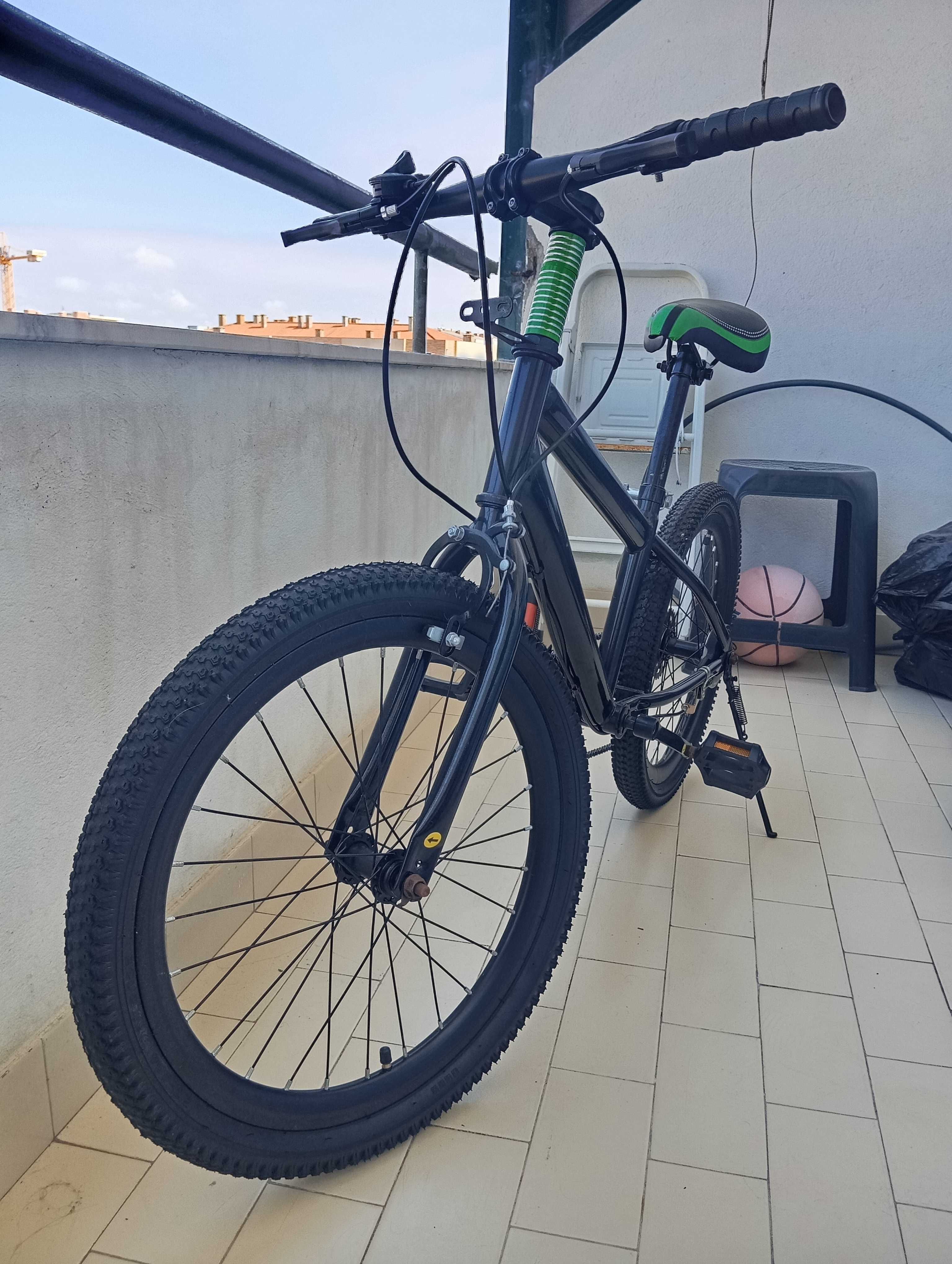 Bicicleta de Montanha Nova