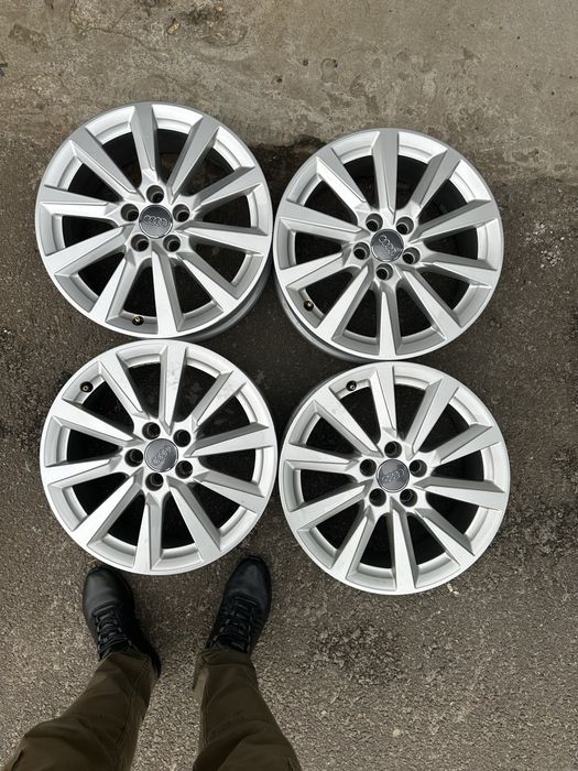 Оригінальні диски Audi r 16 5/100.