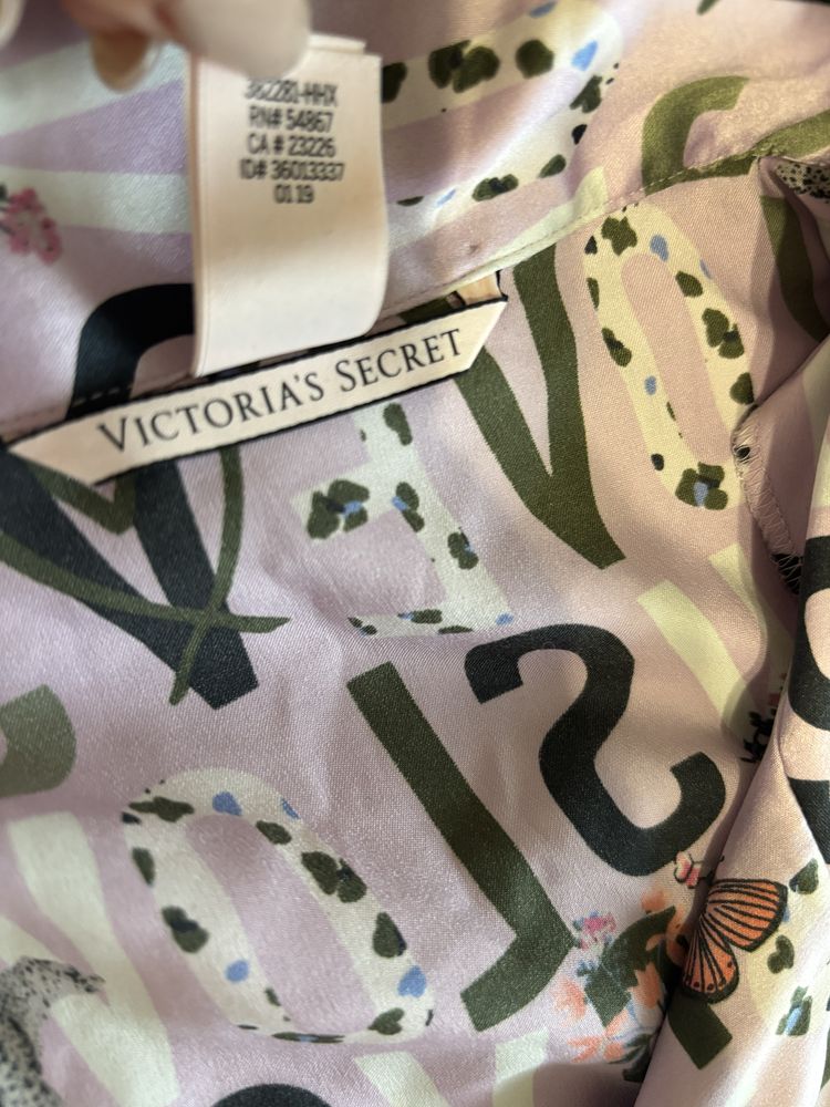 Домашніх халатик Victoria Secret в ідеальному стані