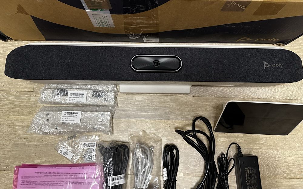 Конференц камера POLY Studio X50 з TC8 Controller Kit, відеобар