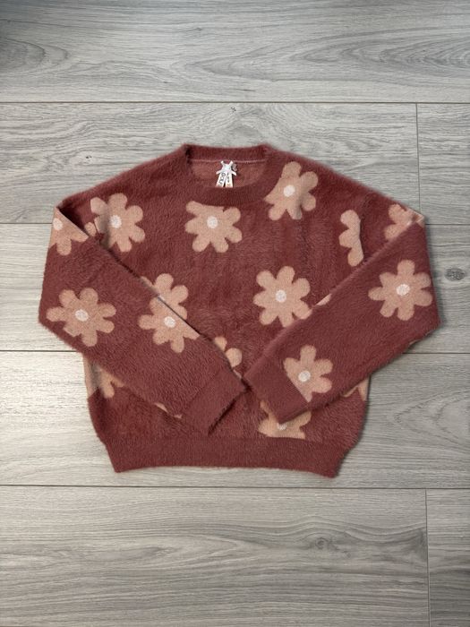 Дуже тепленька і мʼякенька кофточка в квітковий принт