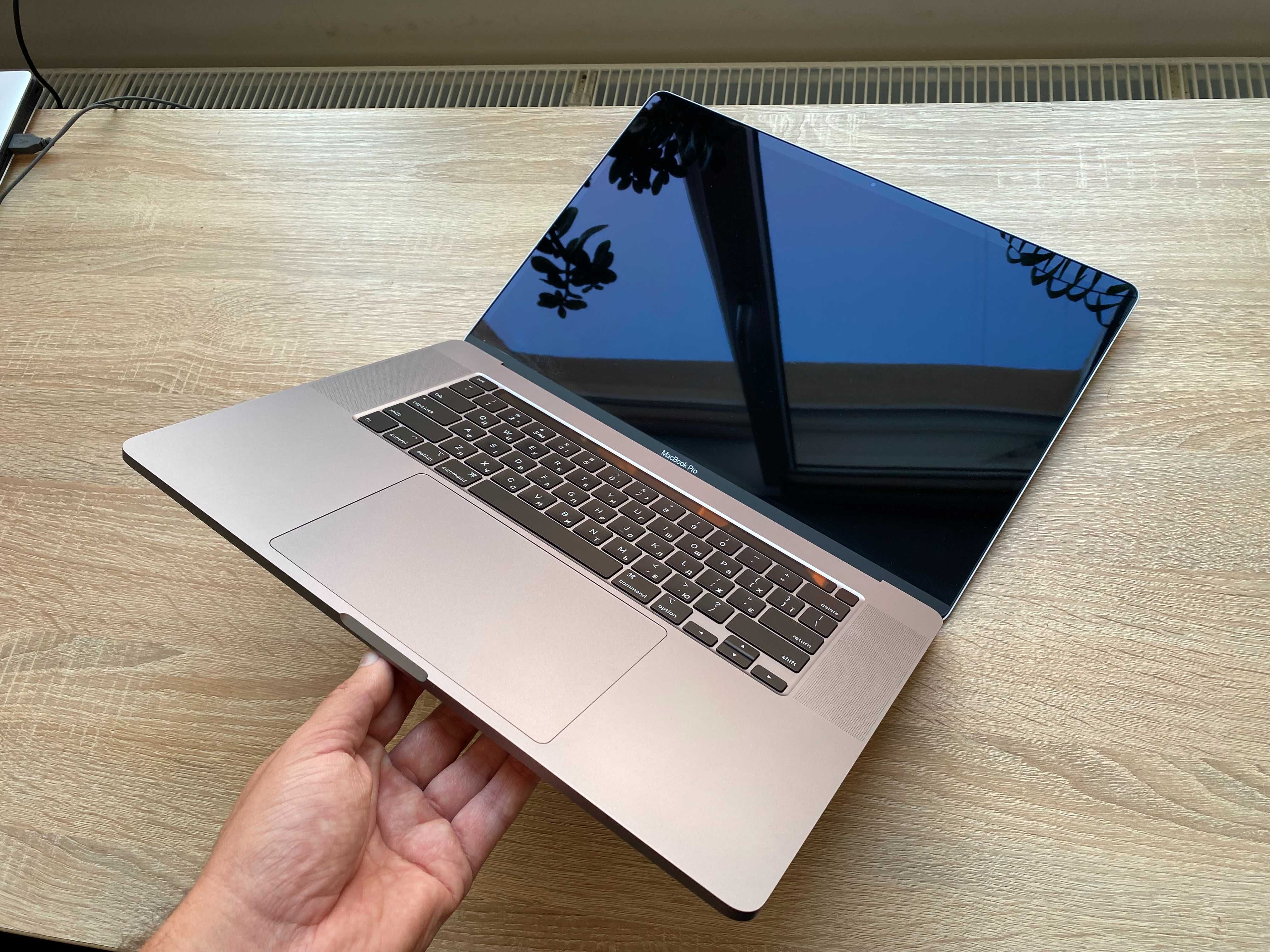 MacBook Pro 16 2019p Intel® i7_512gb SSD_16gb RAM_Radeon Pro_56 циклів