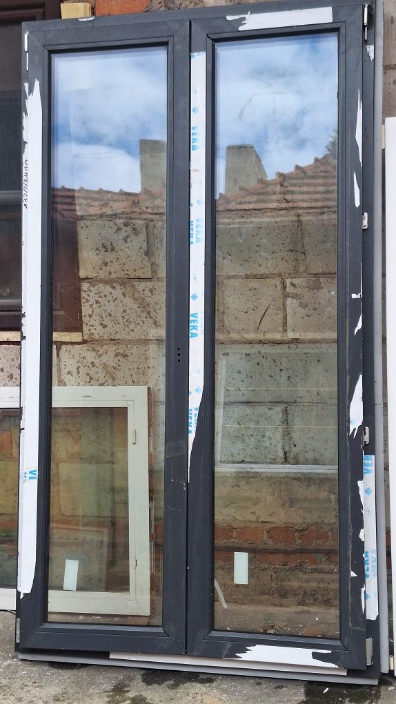 Okno tarasowe PCV Veka antracyt trzy szyby 1320/2400