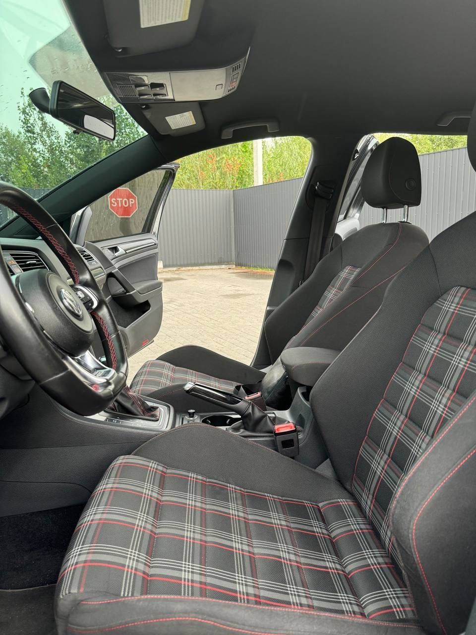Volkswagen GTI 2015 2.0 бензин