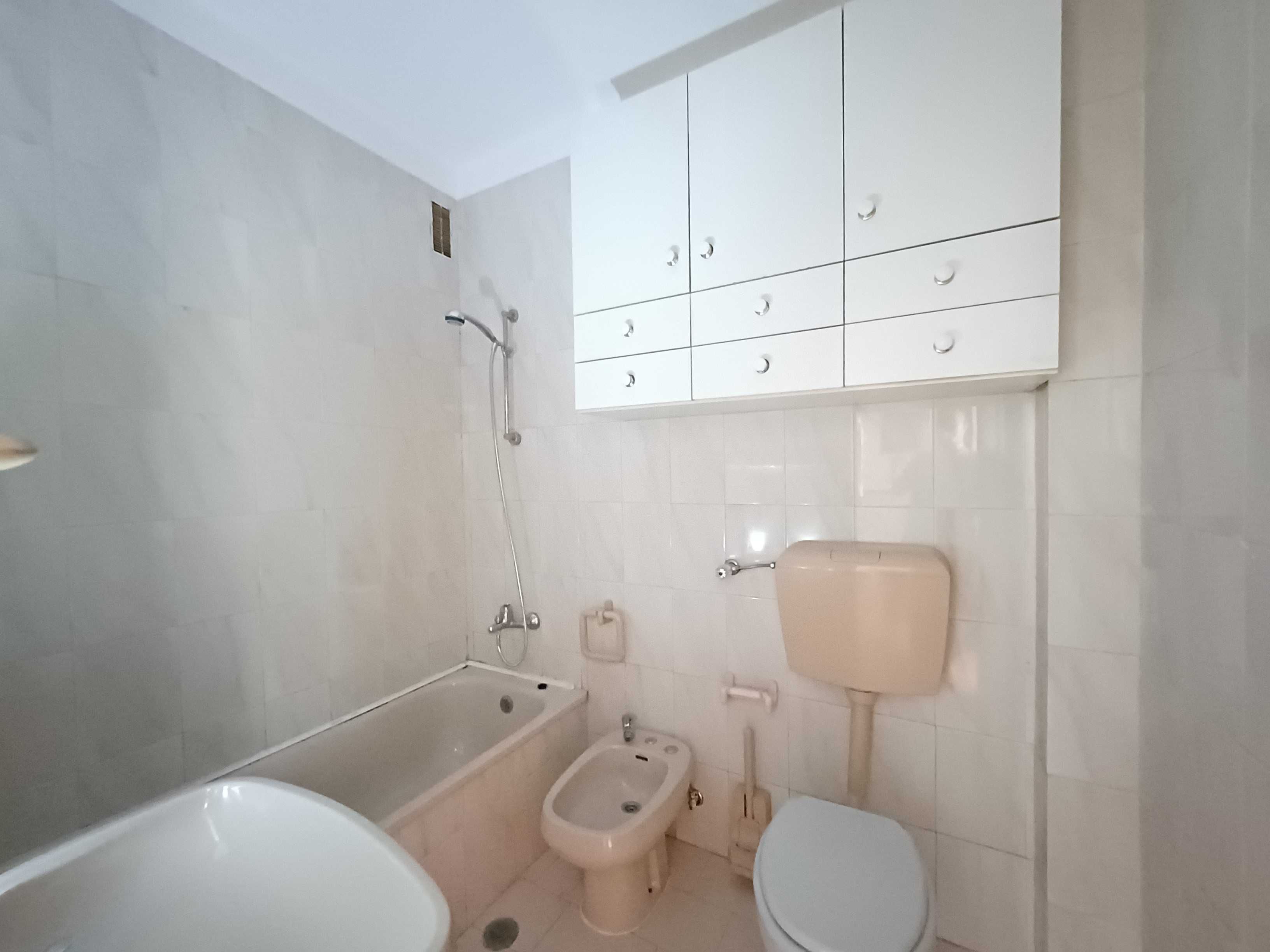 Apartamento T2 para arrendamento na Damaia