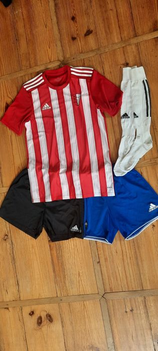 Спортивна форма Adidas, Nike футбольна для хлопця гетри