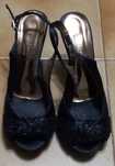Sapatos de senhora praticamente novos