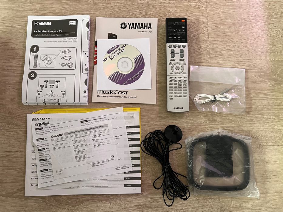 Amplituner Yamaha MusicCast RX-V679 (czarny)