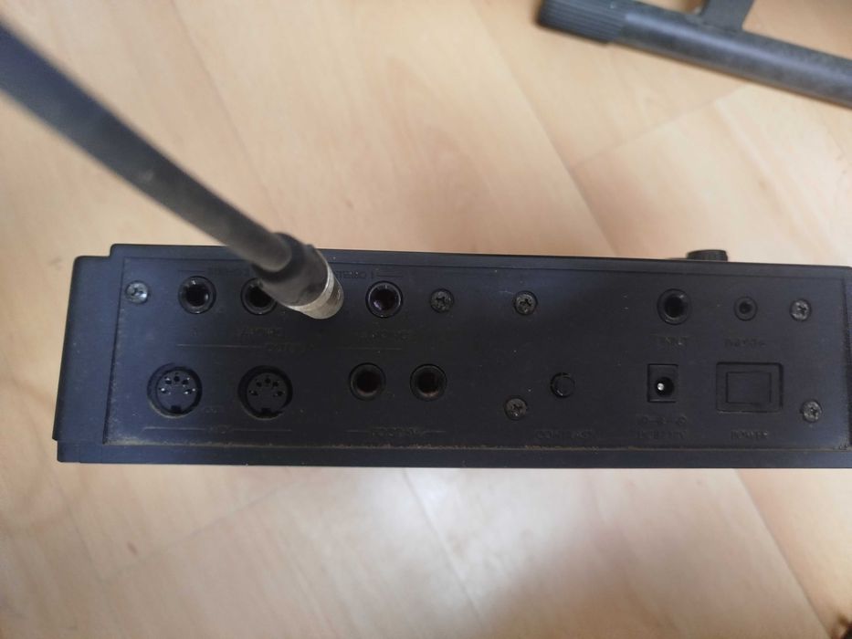 Equipamento de treino de guitarra.