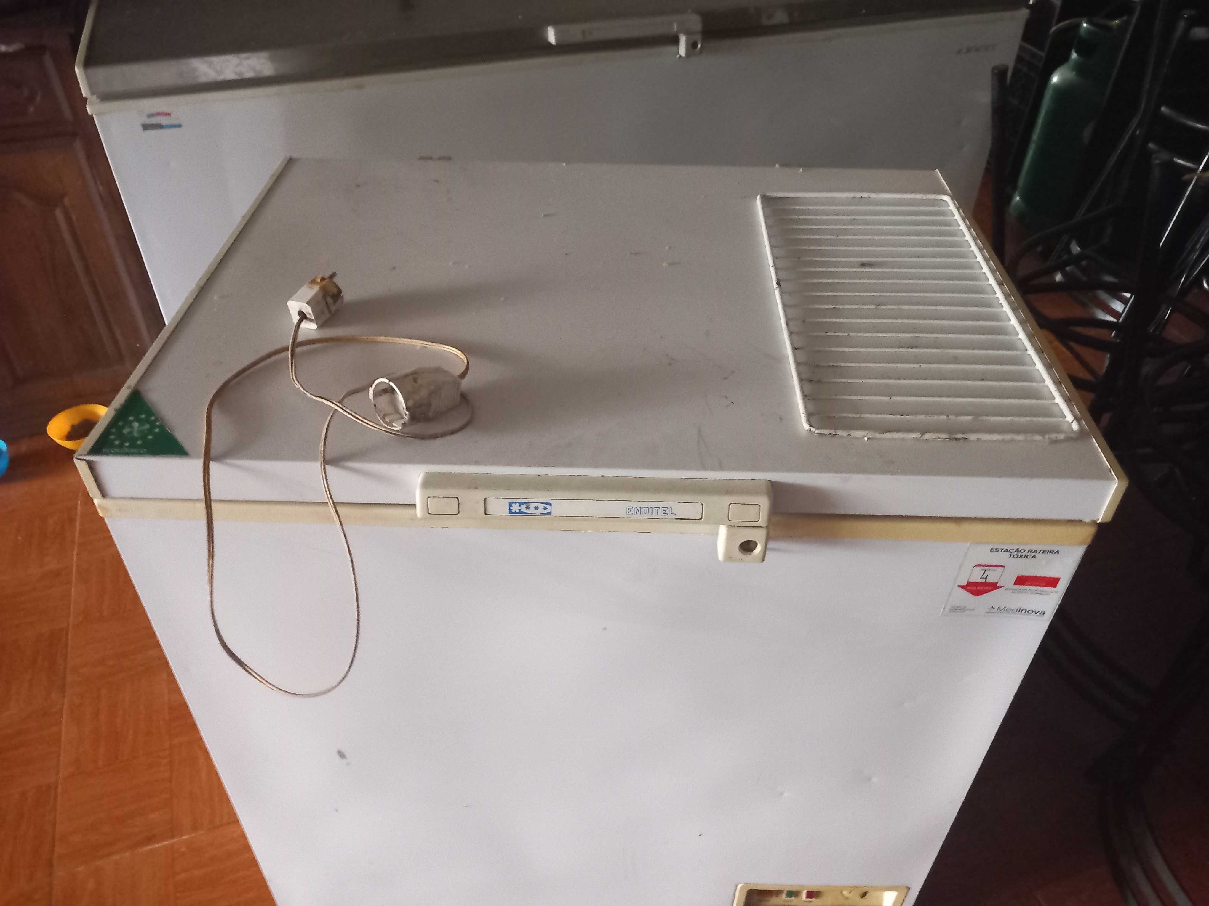 Arca congeladora a funcionar muito bem
