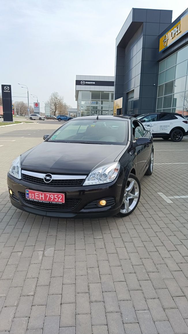 Opel Astra H TwinTop 1.8 газ/бенз купе-кабріолет,щойно з Німеччини.