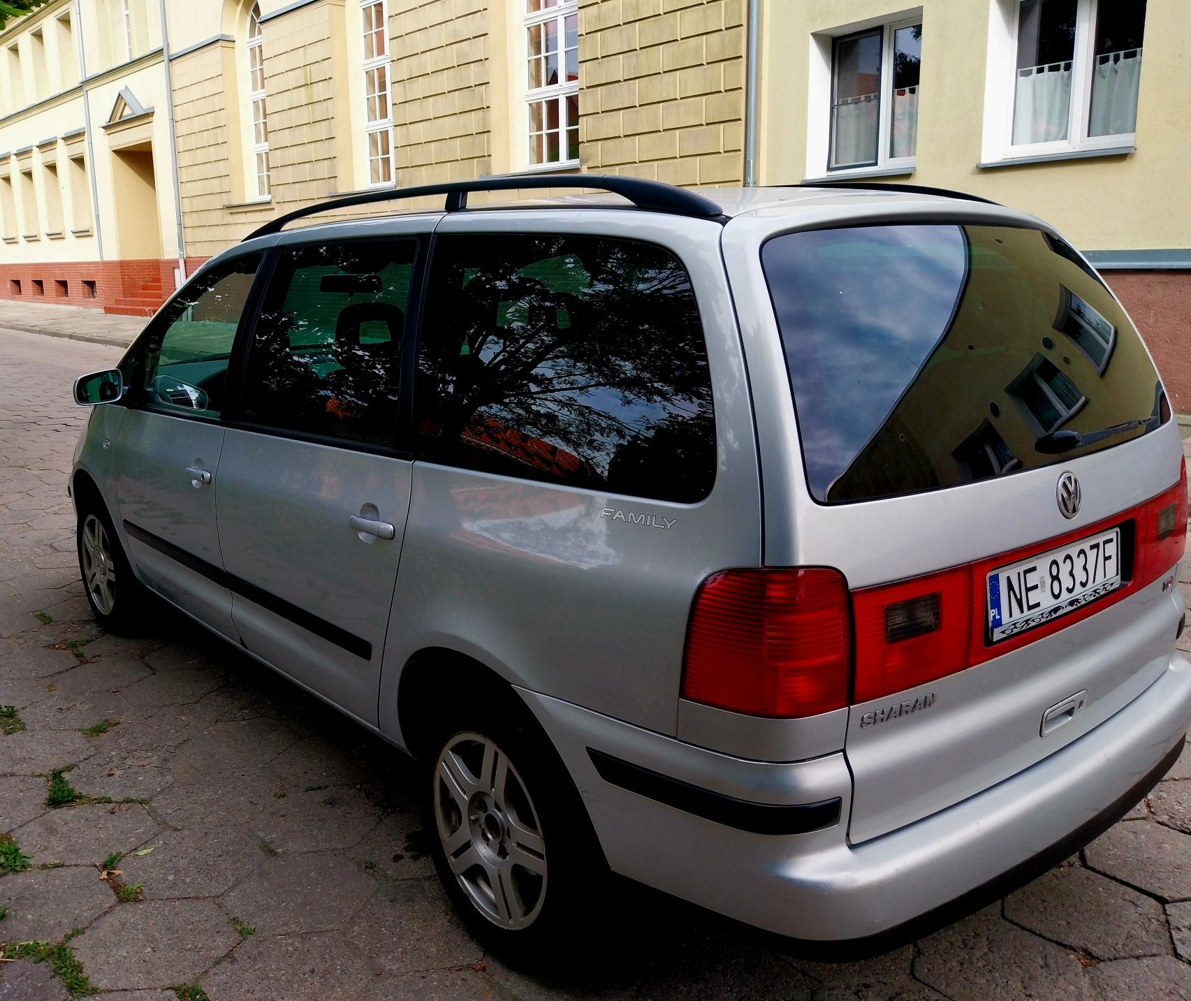 Volkswagen SHARAN rok 2002 poj.1.9 TDI 7 osób