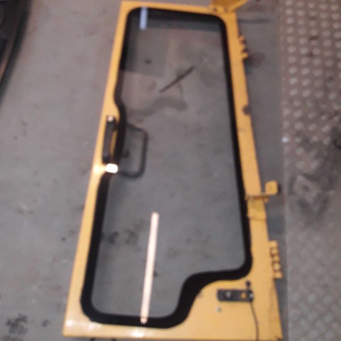 Szkło na wymiar hartowane stół, kabiny, blat, koparki,  balustrada