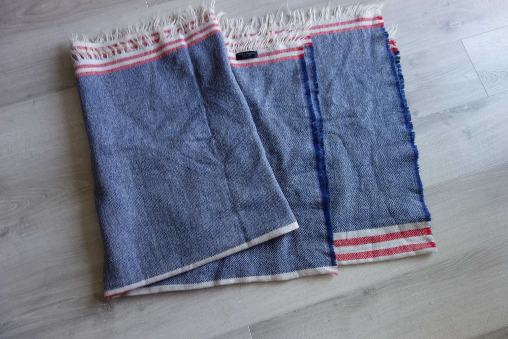 bardzo duży szal z frędzlami ZARA przytulny miękki  127 cm x 216 cm