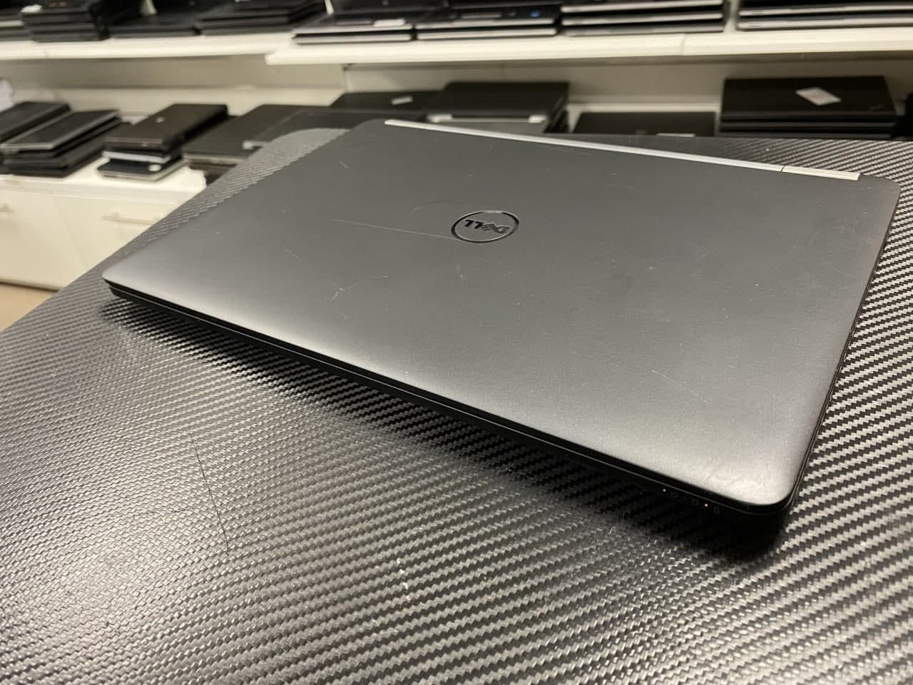 Dell Latitude E7270 12″ i5-6300U/256SSD/8GB/HD