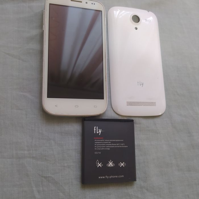 Телефон fly iq4404 в робочому стані
