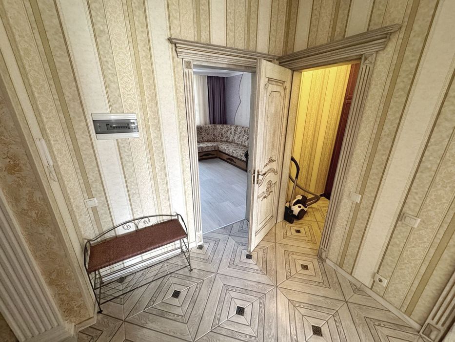 ‼️Вільно‼️ Двокімнатна квартира - вул. Степана Бандери 35