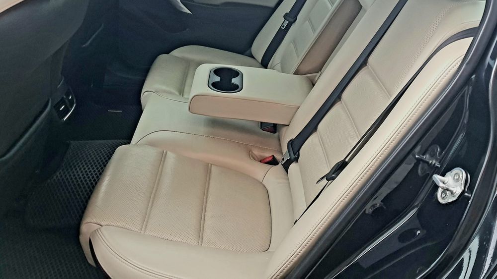 Mazda 6 2012 року