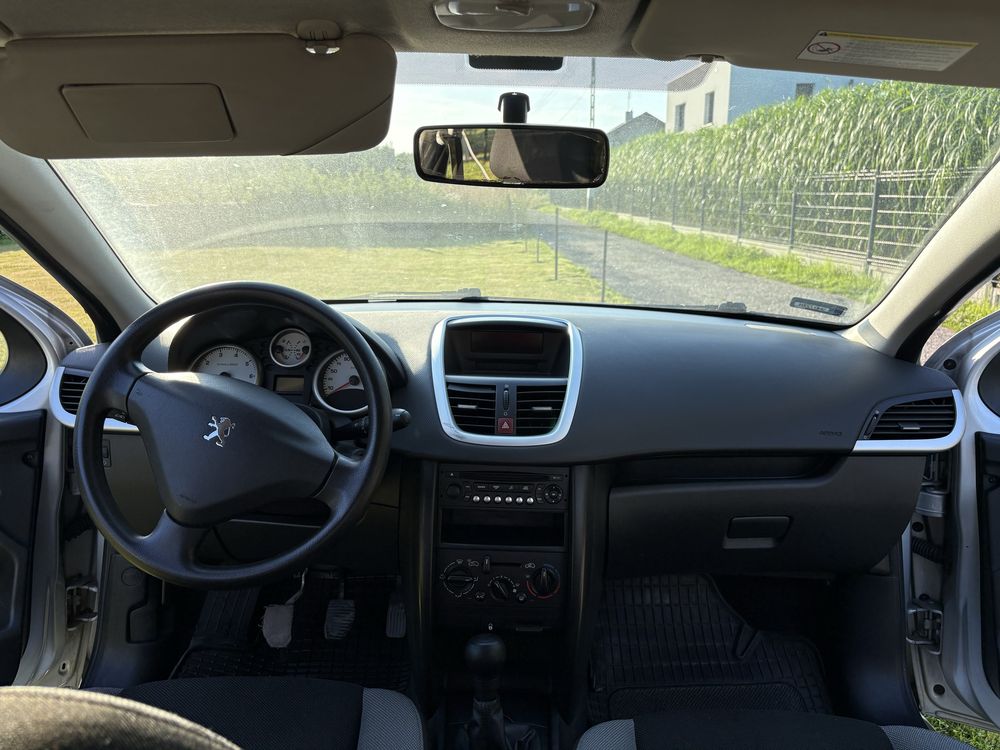 Peugeot 207 rocznik2008