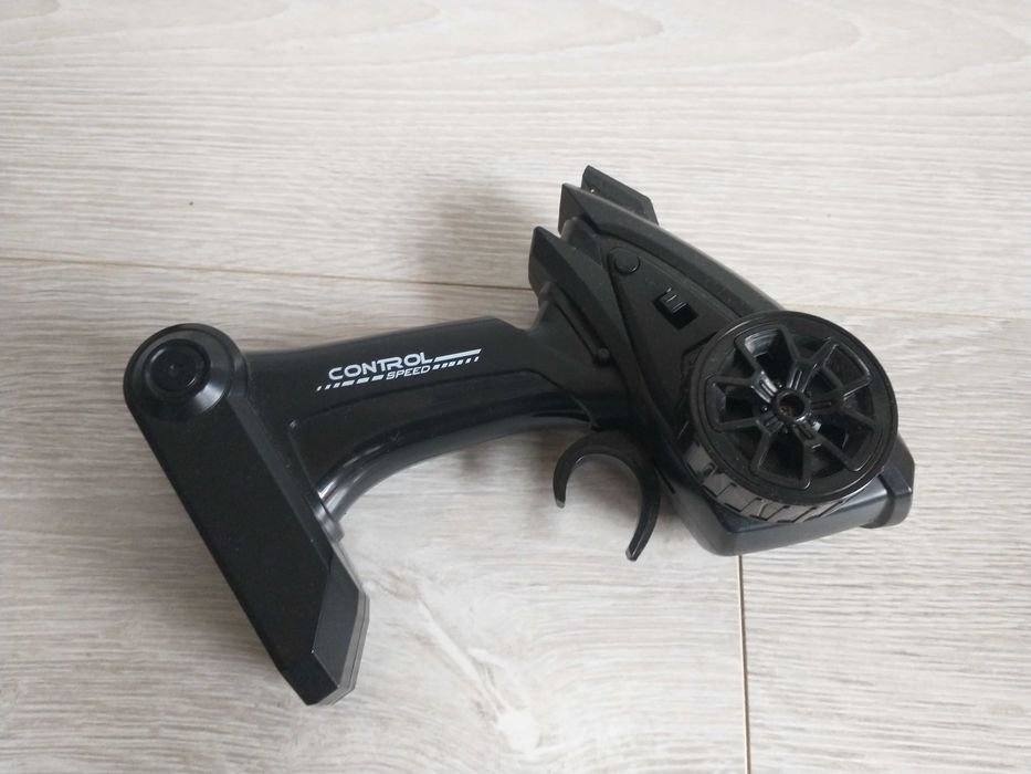 Pilot do samochodu terenowego SMIKI