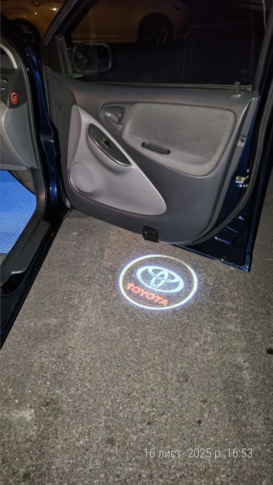 Toyota Yaris Тойота Яріс