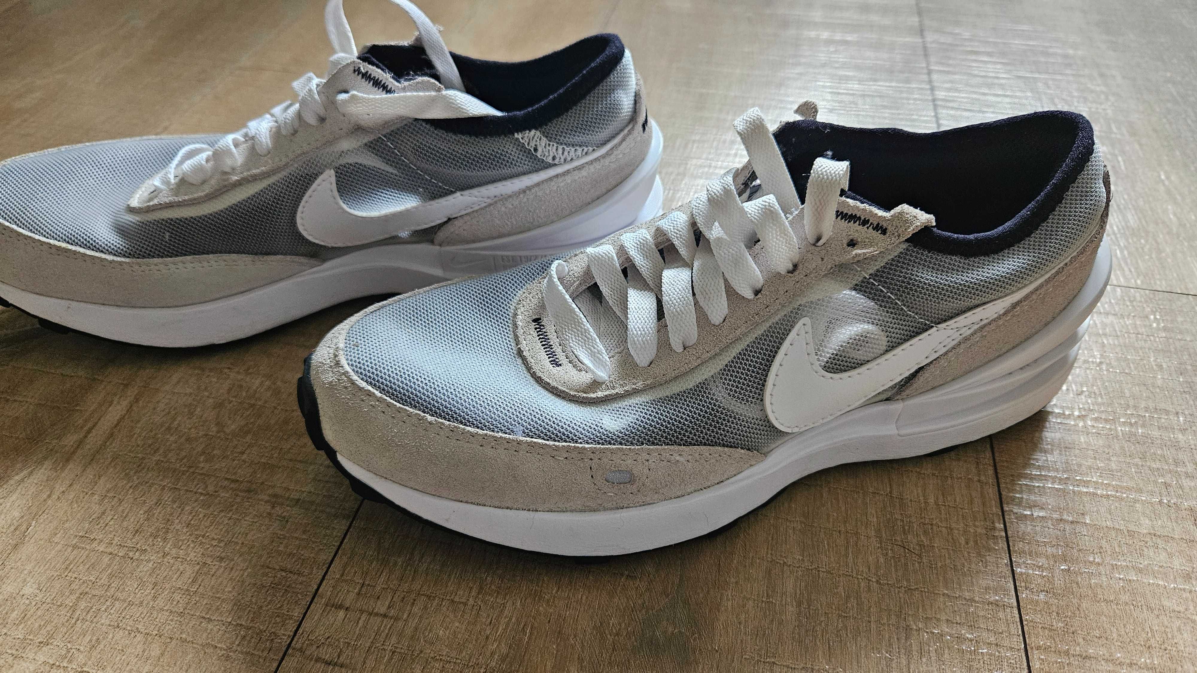 Buty Nike Waffle one r.35,5