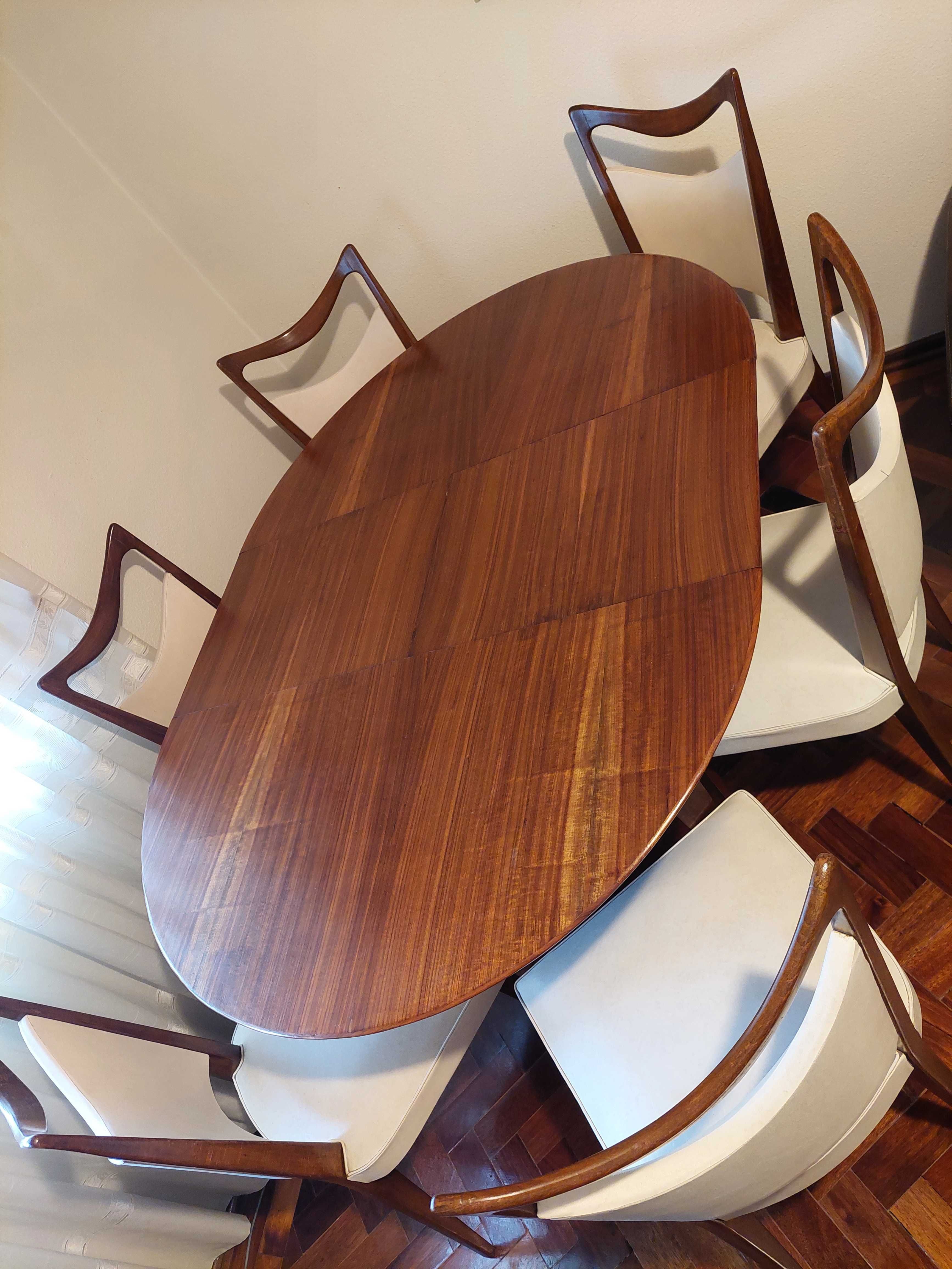 6 cadeiras de design italiano (anos 50) + mesa extensível vintage