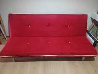 Sofá Cama vermelho em excelente estado