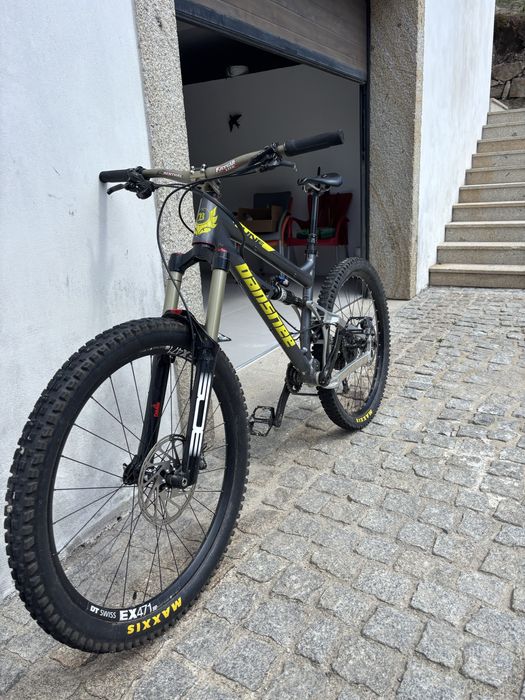 Bicicleta Banshee Rune Enduro