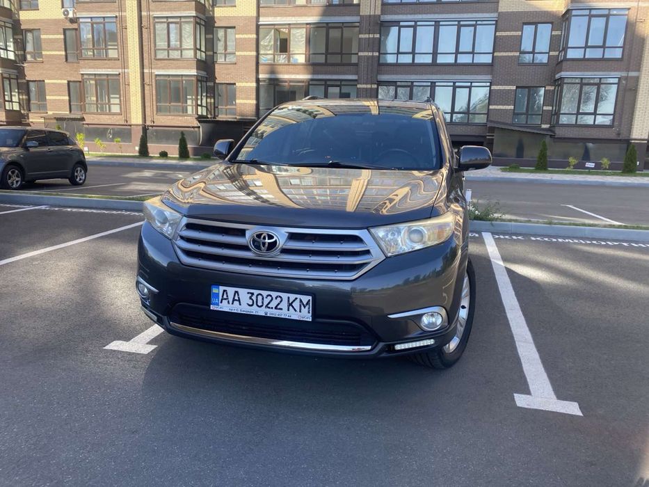 Продам Toyota Highlander