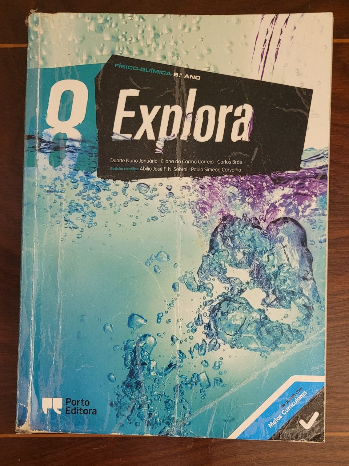 Livros 8° ano de geografia, físico-química e português