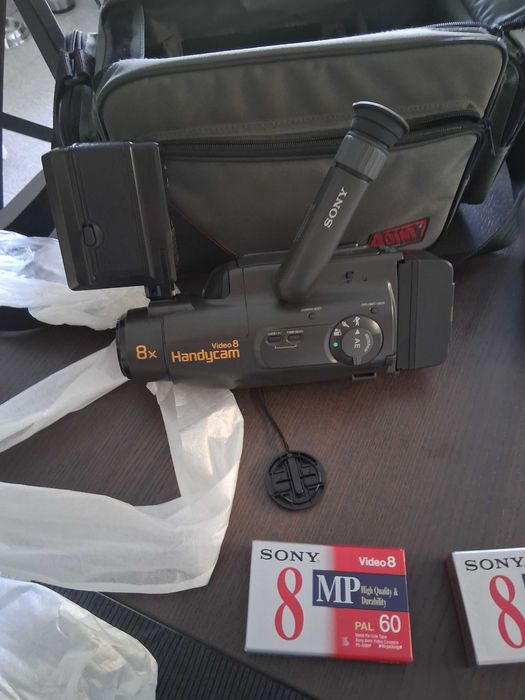 Sony handycam 8 ccd FX200E, a funcionar bem com todos os acessórios