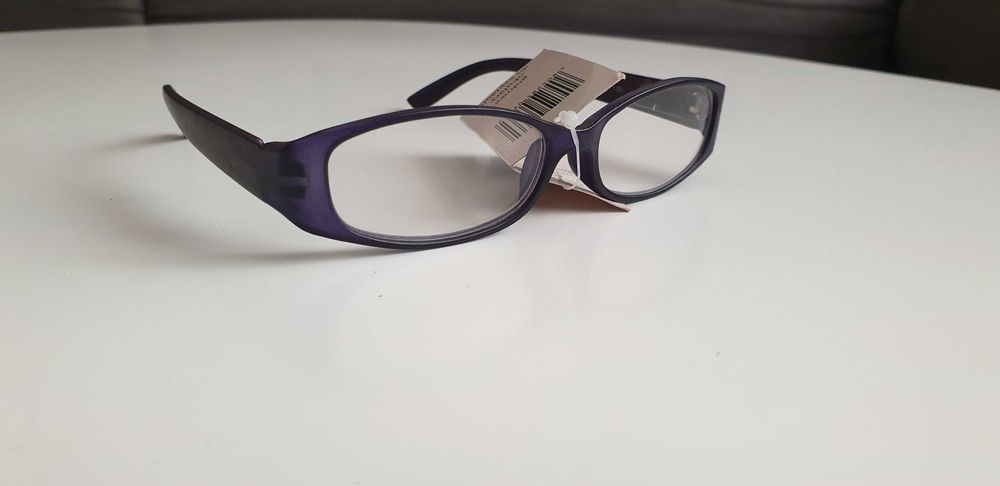 Starocie z Gdyni - Okulary korekcyjne damskie + 1,5 dioptrii