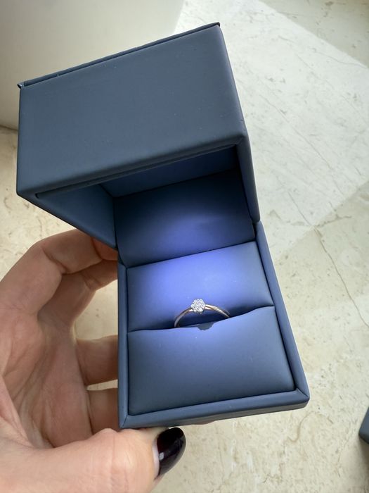 Каблучка з діамантами