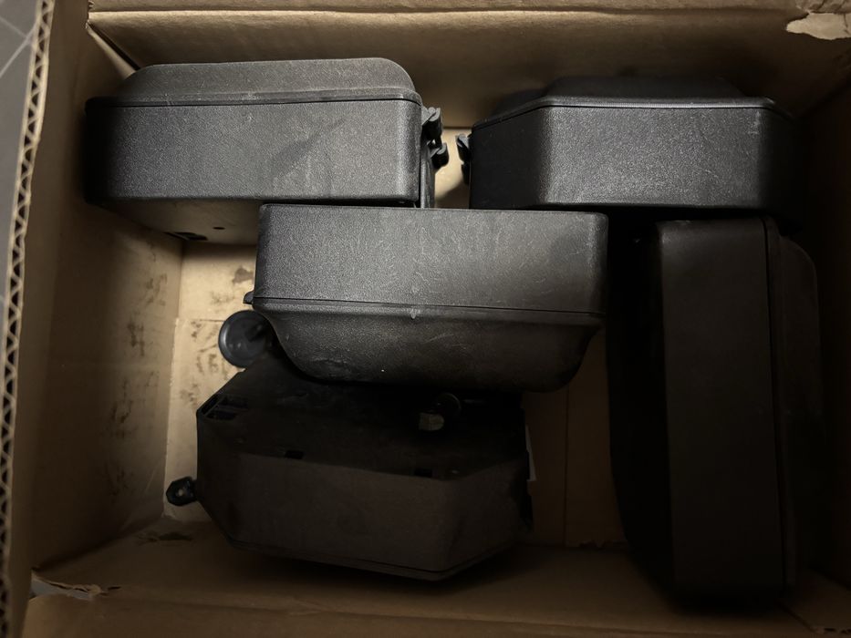 5 x karmnik deratyzacyjny.